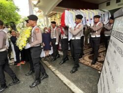 “Jenazah Eyang Meri Hoegeng Menuju Pemakaman: Rentetan Duka yang Mewarnai Langit Bogor”