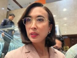 “50 dari DPR, Menpar Jelaskan: Kinerja Kemenpar di Bawah Tebasan Kritik Hebat”