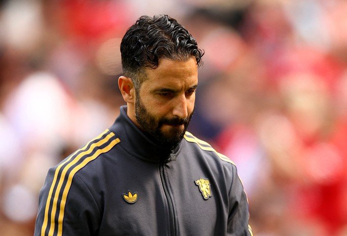 Ruben Amorim Mau Curhat, tapi Nggak Sekarang: Bocoran Emisi yang Tersembunyi di Dunia Sepak Bola