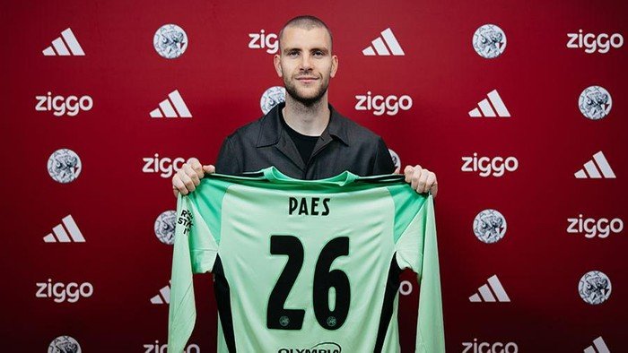 **Maarten Paes: Kiper Indonesia dengan Potensi Besar di Ajax**