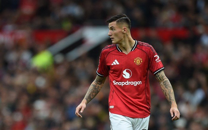 Berbatov Memoles Benjamin Sesko: Kisah Sukses di Balik Lapangan!