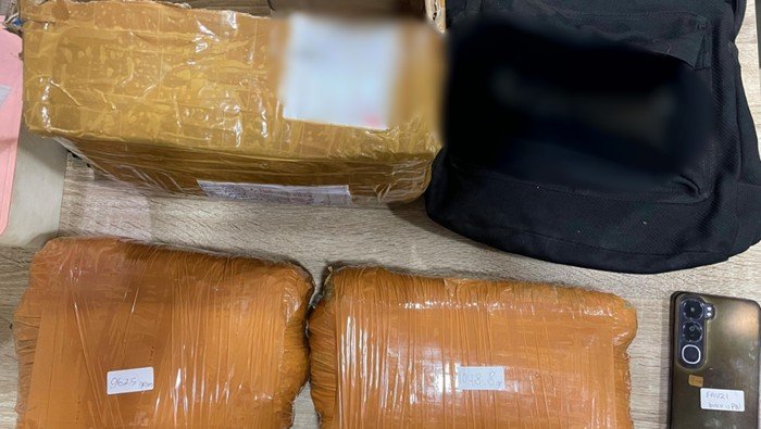 2 Kg Ganja Ditemukan di Ekspedisi Depok, Polda Metro Beraksi!