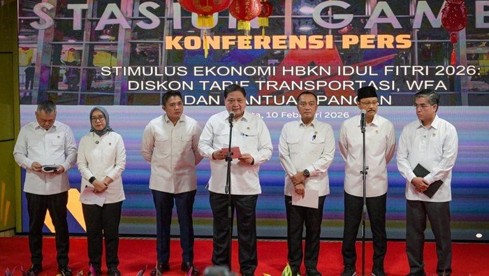 Seskab Ungkap Pemerintah Siapkan Rp 911 M untuk Diskon Transportasi Mudik - Update 2