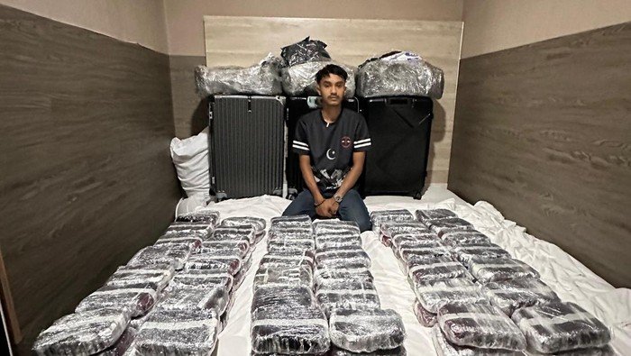 TANGKAPAN MEMATIKAN: WN Malaysia, Kurir Narkoba, Ditembak Polisi di Dumai, 99 Ribu Butir Disita!