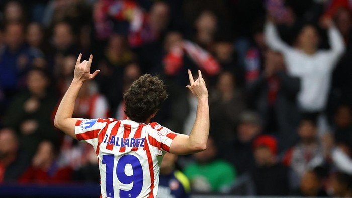 Paceklik Gol Julian Alvarez: Mimpi Transfer ke Barcelona?