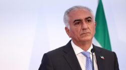 “Dari Putra Shah Terakhir: Seruan Membara untuk Bantu Iran, Sebelum Terlambat!”