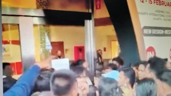 Jewellery Fair di JCC Sempat Riuh, Pengunjung War Rebutan Beli Emas - Update 3