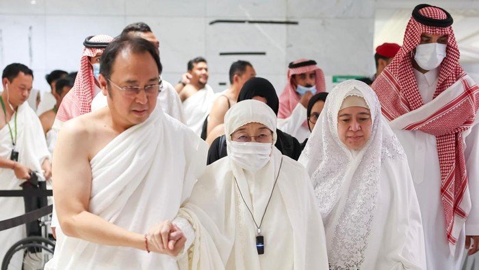 Doa Megawati di Tanah Suci: Indonesia Bersatu, Perpecahan Terjauhkan