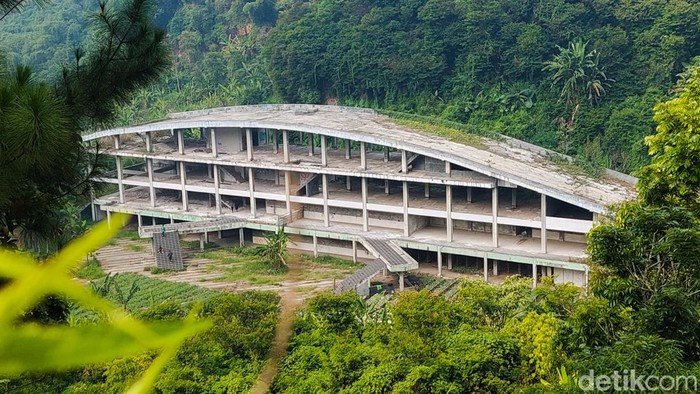 Shocking! Pelajar SMPN Bandung Ditemukan Tewas di Eks Kampung Gajah saat Live Tiktok, Petunjuk Apa yang Ditemukan?