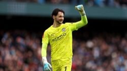 “Trafford Tak Mengira, Mudik ke City Jadi Jalan Menuju Peran Deputi yang Mengguncangkan!”