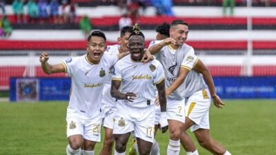 “Bhayangkara Mencuat, 6 Legiun Asing Jadi Kunci Sukses!” #JudulUnik #Bola #JurnalistikProfesional