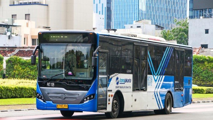 2 Bus Transjakarta Berbenturan di Koridor 13, Transjakarta Minta Maaf atas Luka Penumpang