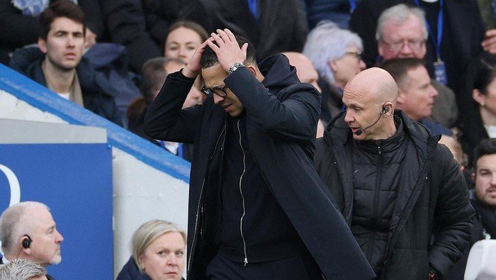 Gempuran Kritik, Chelsea Disebut Mundur Lima Langkah Bersama Rosenior