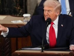 Trump Mengguncangkan Dunia dengan Pengumuman Kematian Pemimpin Iran, Ali Khamenei