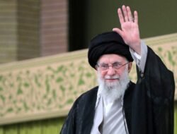 “Penerus Ali Khamenei di Iran: Prediksi Pakar Tentang Sosok Berikutnya”