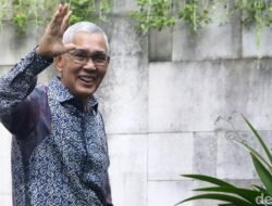 “Dari Istana ke Hatimu: Wapres ke-6 RI Try Sutrisno Wafat, Negara Berdukacita”