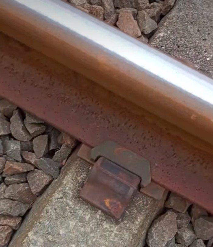 Bocah Viral Laporkan Pengait Rel Hilang, KAI Berikan Klarifikasi!