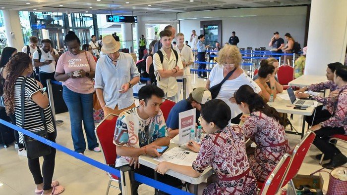 Dampak Perang Iran, Sejumlah WNA Tertahan di Bali dan Mencari Solusi Desak