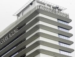 **Korupsi Limbah Sawit: Kejagung Sita Tanah-Pabrik, Warga Geram**