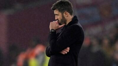 MU Kalah, Apa yang Salah Carrick? Pemain Tertinggal Jauh