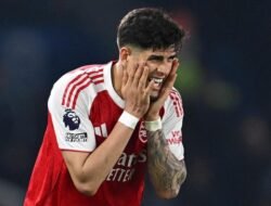 Pelatih Brighton Tantrum ke Arsenal, Hincapie: Sssttt! – Update 4