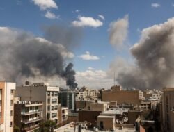 Teheran Bergetar, Serangan Israel Berskala Luas!
