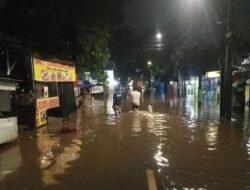 Banjir 60 Cm di Bintaro, Jaksel, Rendam Jalan dan Rumah Warga!