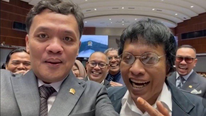 **Debat Sengit 'Ada-Nggak Ada' Habiburokhman-Adian, Nostalgia Momen Akrab yang Tak Terduga**