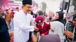 Gus Ipul Berbagi Sembako, 1.500 KPM Pasuruan Bersyukur