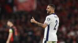“Kyle Walker: Menangis di Peluit Akhir, Pensiun dari Timnas Inggris”