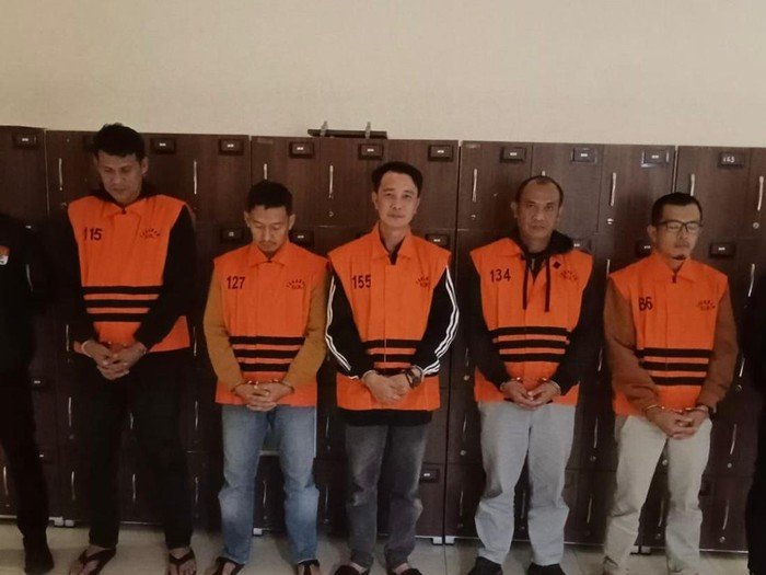 [Kode Bupati Rejang Lebong: Kuncinya untuk Menarik Kontraktor yang Setor Duit]