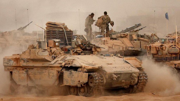 Perang Api di Timur Tengah: Serangan Israel ke Lebanon, Hizbullah Kembali dengan Puluhan Roket