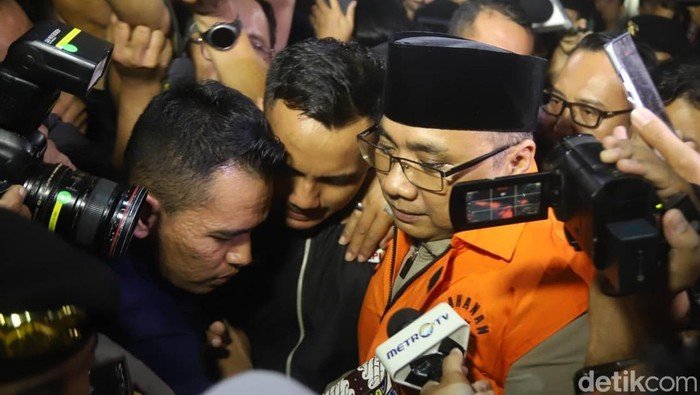Yaqut, Mantan Menteri Agama, Dikabarkan 'Kondisikan' USD 1 Juta ke Pansus Haji oleh KPK!