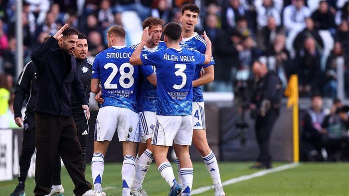 Fabregas Marah, Pemain Como Bicara Liga Champions di Media Sosial!