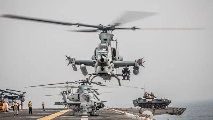 [Konfrontasi Internasional: AS Akan Kirim Ribuan Marinir dan Kapal Perang Tambahan ke Timur Tengah]