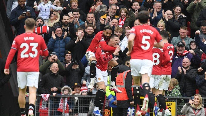 MU 3-1 Aston Villa: Pertunjukan Menakjubkan di Arena Sepak Bola