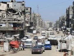 [Konfrontasi Israel di Gaza: Serangan Hantam Kendaraan Polisi, 8 Tewas dalam Tragedi Mengerikan]