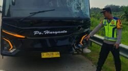 Bus Tabrak 5 Mobil Pemudik di Tol Batang, Tak Ada Korban Jiwa: Mitos atau Fakta?