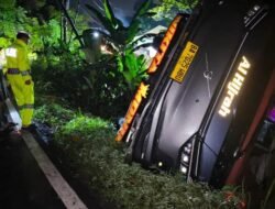 Tragedi Bus di Lahat Sumsel: Korban Hidup-Hidup Jatuh ke Jurang, Polisi Turun Tangan!