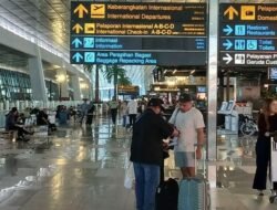 93 Ribu Penumpang Merasakan Dampak Lebaran di Bandara Soetta, Antrean dan Kebahagiaan Menyongsong Hari Raya