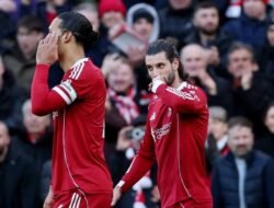 Slot Bantah Klaim Liverpool Main Sendiri-sendiri: Misteri Tak Terpecahkan di Anfield