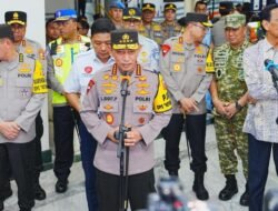 **Kapolri Bersama Gubernur DIY, Pastikan Puncak Arus Mudik di Stasiun Tugu Yogyakarta Aman dan Nyaman**