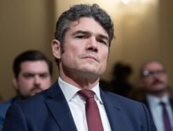 FBI Selidiki Bos Kontraterorisme yang Mengundurkan Diri Karena Perang Iran – Update 3