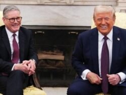 Trump Reaksi Hebat dengan Video yang Ejek PM Inggris tentang ‘Bentak Trump’!