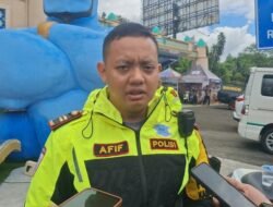 One Way Polisi di Puncak Bogor Siang Ini, Solusi untuk Atasi Banjir Lalu Lintas?
