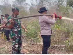 14 Hotspot Merah di Dumai, Kebakaran Massal Ditangani Bersama TNI-Polisi!