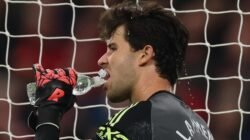 Dibandingkan dengan Courtois, Lammens Gembira: Perbandingan Menarik di Balik Kemenangan Timnas Belgia