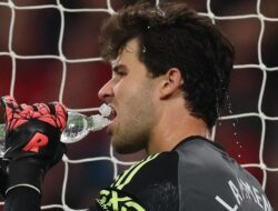 Dibandingkan dengan Courtois, Lammens Gembira: Perbandingan Menarik di Balik Kemenangan Timnas Belgia